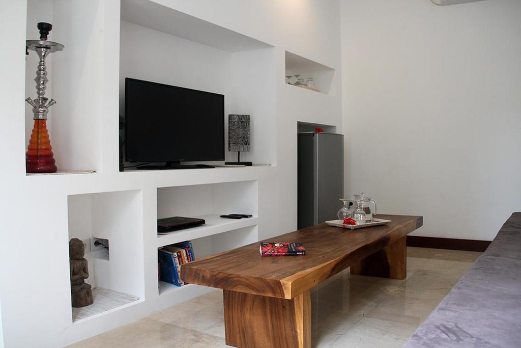 Simon'S Suite Mangsit Exterior foto