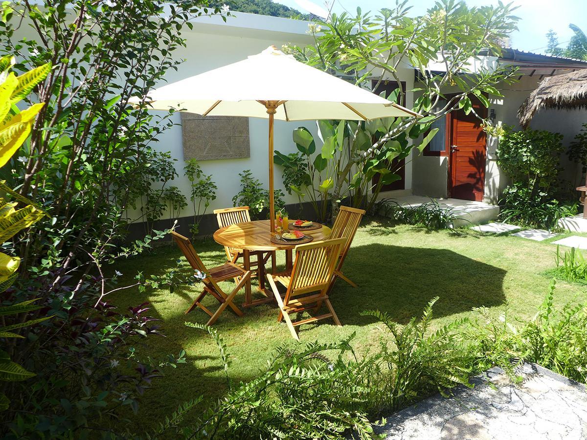 Simon'S Suite Mangsit Exterior foto